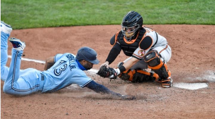 藍鳥隊打至第11局不敵金鶯隊