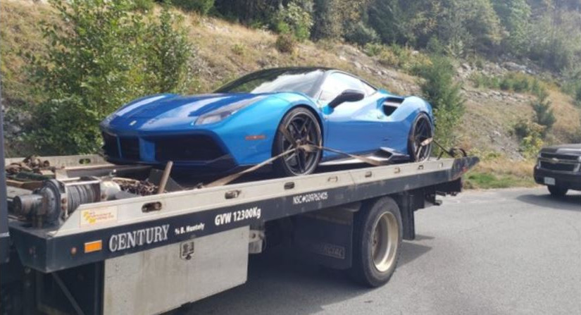 法拉利海天公路飛馳 被扣押7天