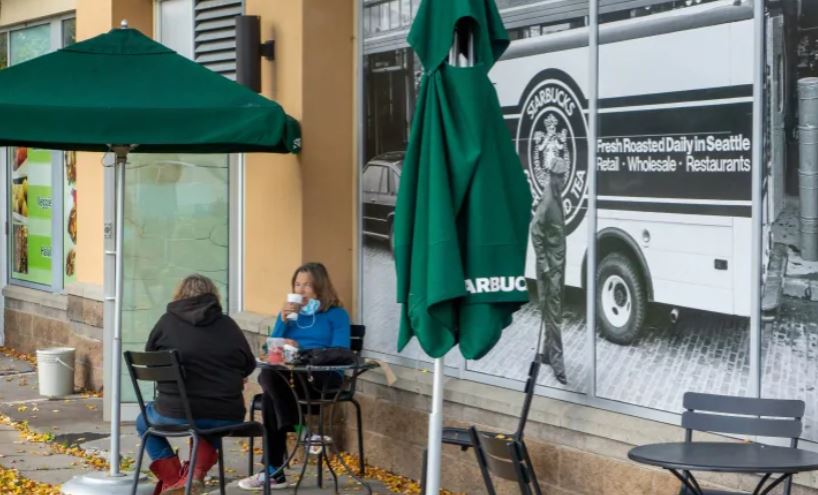 Starbucks停渥太華與魁省露台及堂食服務