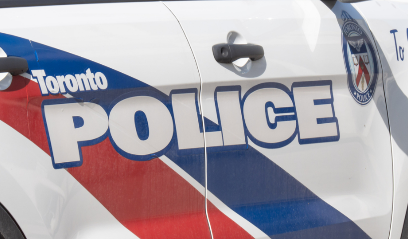 2歲男童被獨留14樓公寓跌落死亡 31歲女子受指控