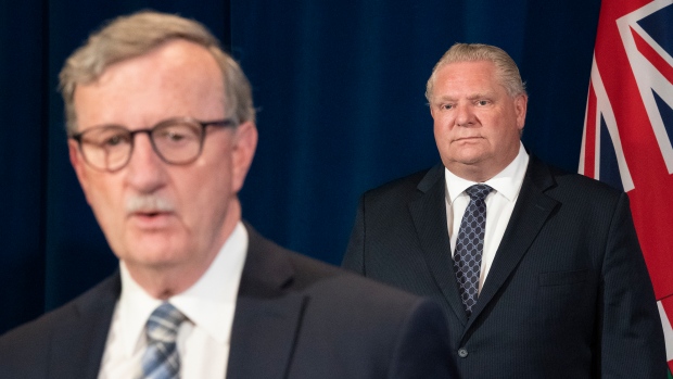 多倫多醫生認為 省長福特收到錯誤建議 沒有收緊限制措施令疫情惡化