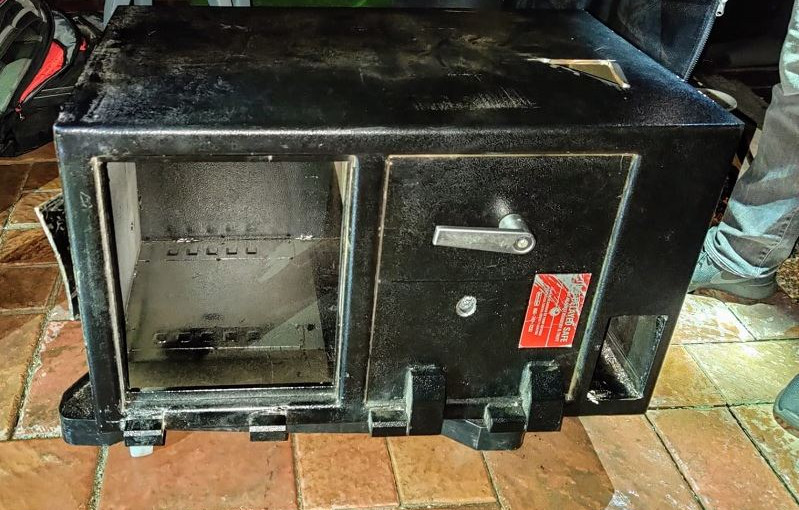 賊人以掘隧道手法爆竊 高貴林皇家騎警捕一對涉案男女