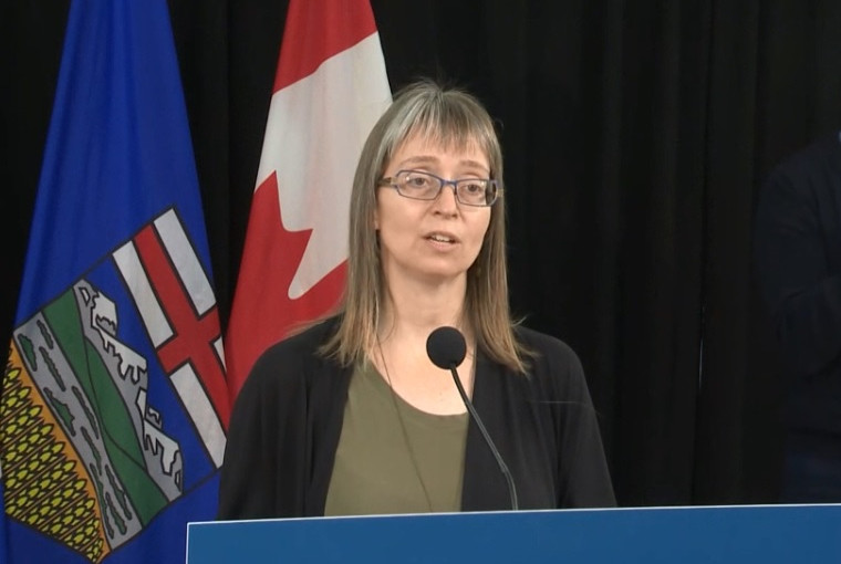 亞省建議愛民頓採取疫情限制的自願措施