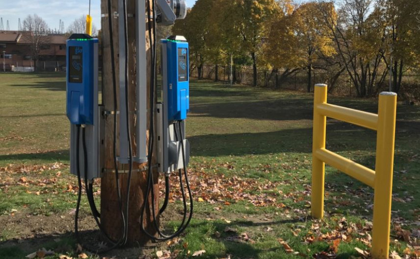 市府擬9地點建17電動車充電站 試驗計劃為期1年