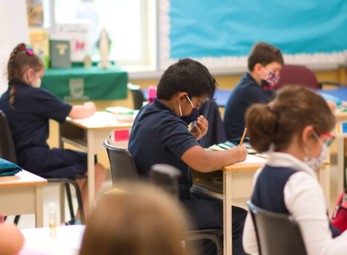 安省學生添81人染疫 錄病例學校581間