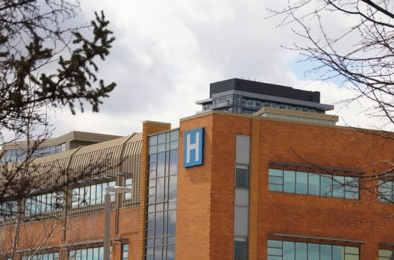 密西沙加醫院心臟外科ICU爆發疫情