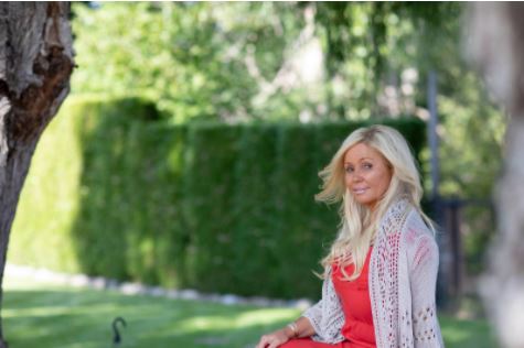 女慈善家里克斯捐款500萬元予卑詩癌症基金會