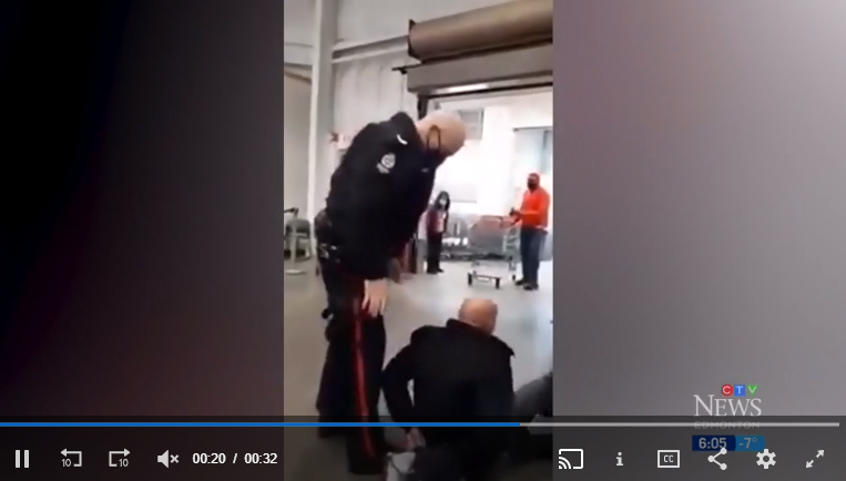 男子Costco拒戴口罩 被警察銬走
