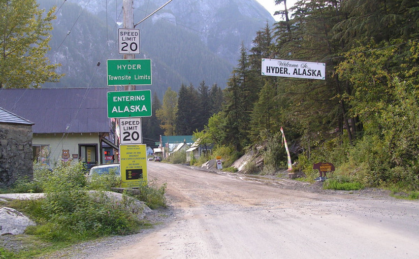 加拿大放寬與美國阿拉斯加小城鎮接壤的邊境限制措施