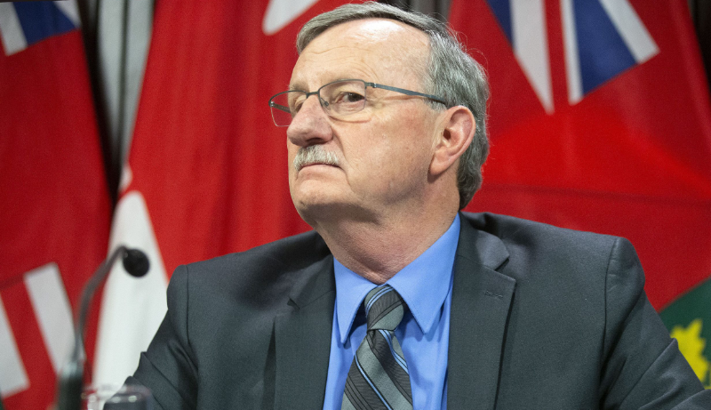 安省省府遭質疑自行延長首席醫務官任期