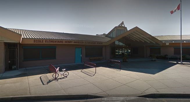 列治文又添一小學有染疫風險