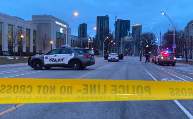 國家展覽館發生槍擊案 女子車內中槍重傷 車身中9彈