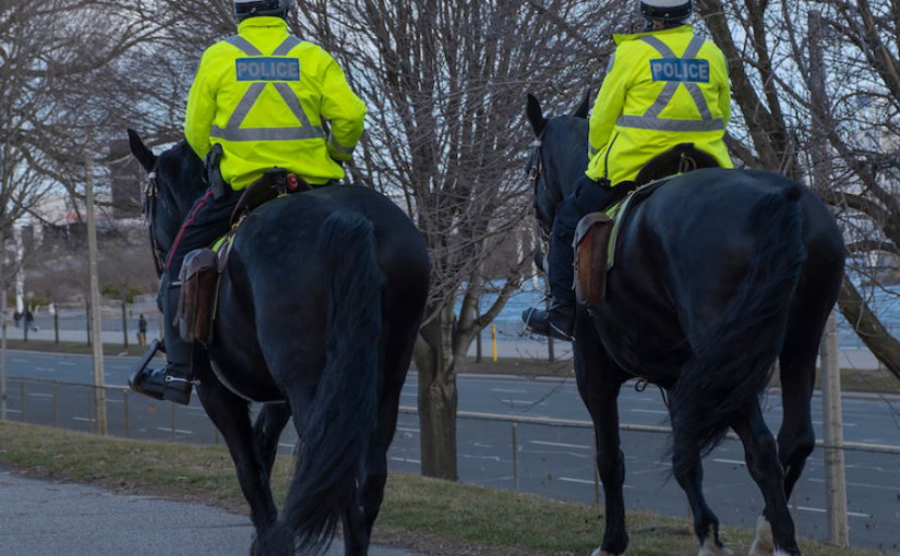 「家居指令」與「宵禁」不同 違法者最高可禁監1年