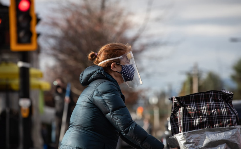 儘管第二波疫情嚴重 但國民並不像第一波疫情時老實待在家