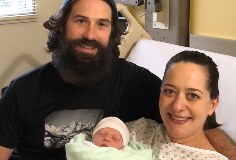 卑詩省首個元旦嬰兒在卑詩婦女醫院出生 是個女嬰