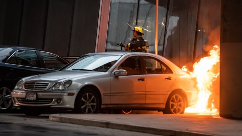 溫市中心發生爆炸及汽車起火 無人受傷