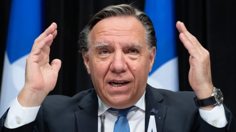 加拿大10個省份新增新冠病例6,800人 魁省正考慮實施宵禁