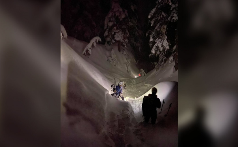 兩名16歲雪板少年被困雪山 北岸搜救隊成功救出