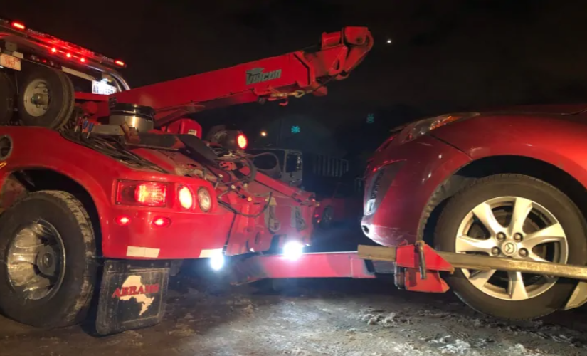 捲入拖車業腐敗騙局被停職 多倫多警員再被控詐騙