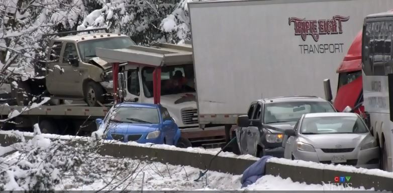 高貴哈拉公路周三致命車禍 涉及50人 一個40多歲男子死亡