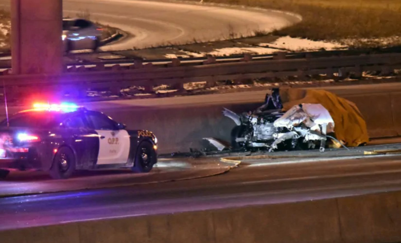 高速公路和油罐車相撞 男司機當場死亡