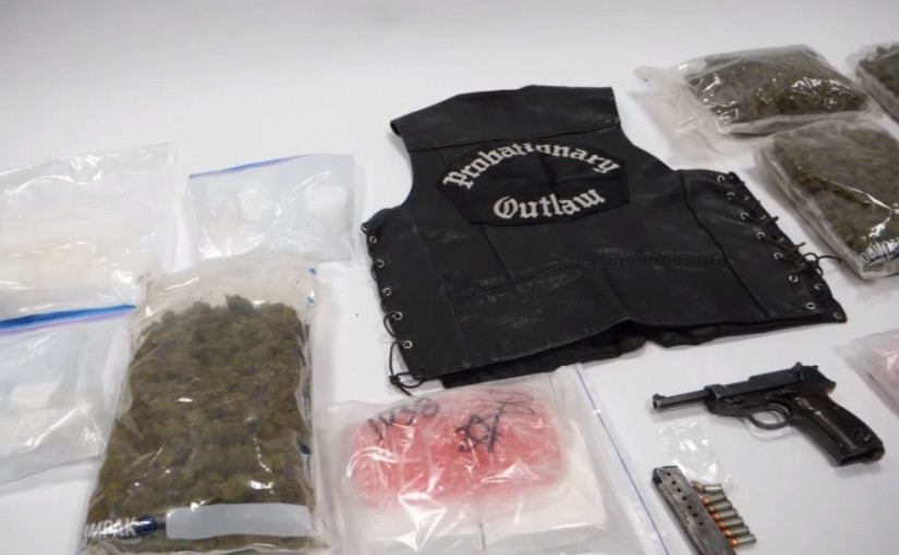 省警破獲敗賣毒品槍支集團 拘捕10人