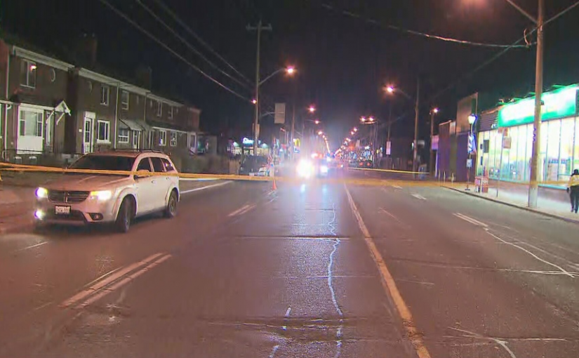 兩名女行人被汽車撞傷