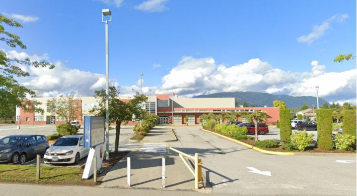 高貴林港一私校因新冠變種病毒 暫停面授課堂