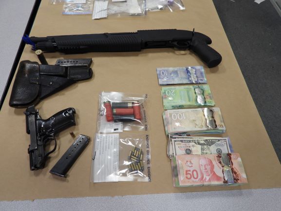 素里兩少年涉毒品活動被捕