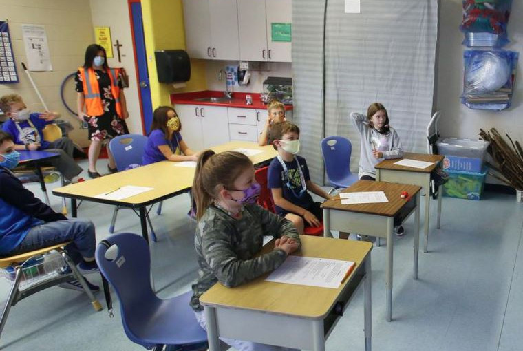 安省再有211學生染疫 錄病例學校再多41間