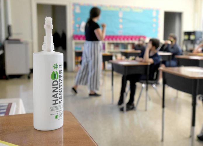 兒童健康聯盟發聲明 籲政府推嚴格措施維持學校開放