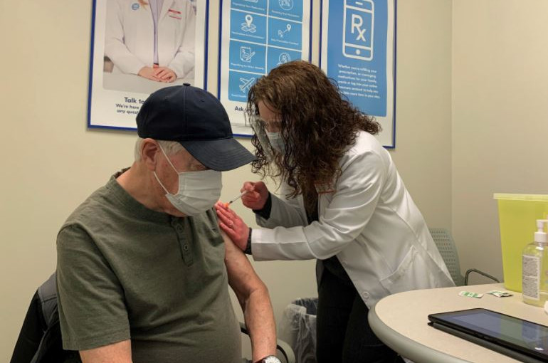 省府擬分配輝瑞疫苗至藥房接種