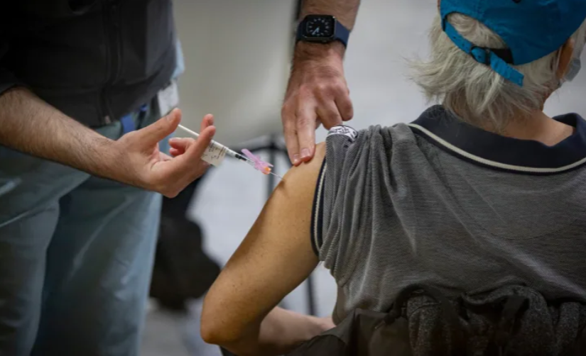 父親接種阿斯利康疫苗致血栓引起中風 兒子發聲