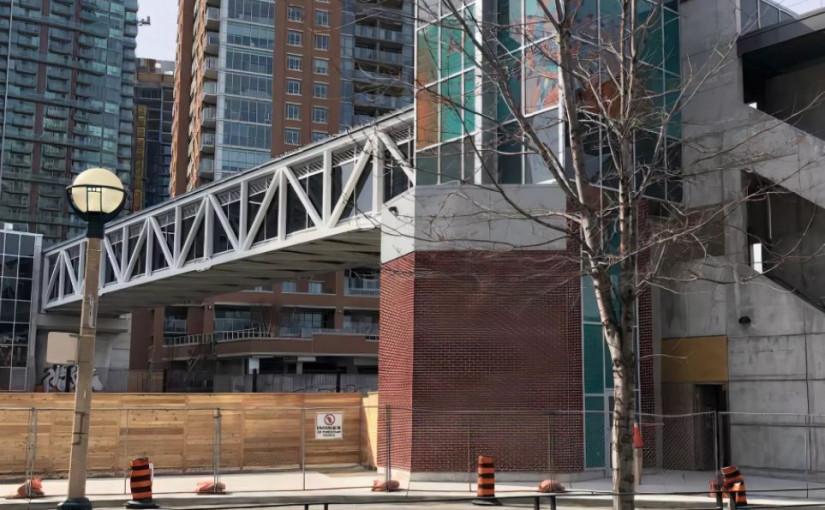 經歷10年風雨 多市55米長行人天橋下周一啟用