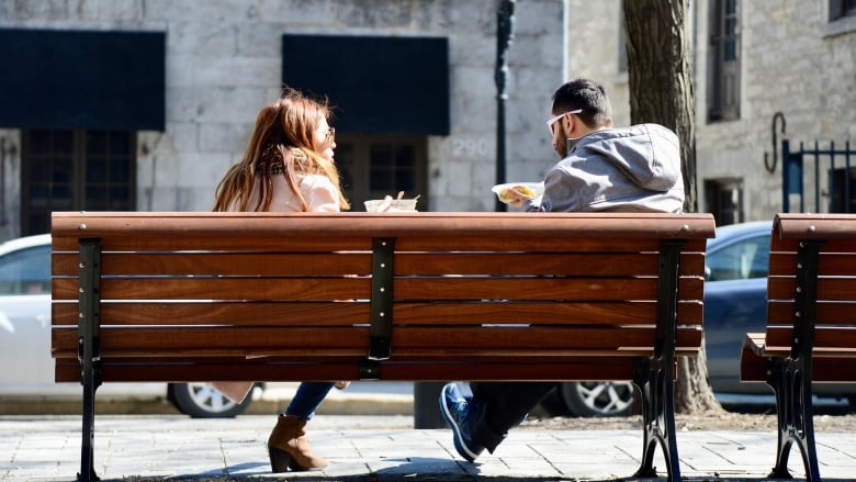 加拿大10個省份新增病例5,808人 又有43人染疫亡