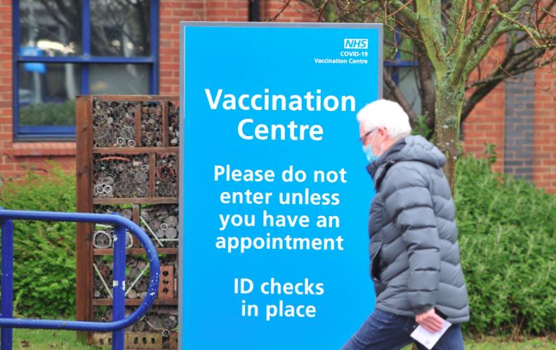 杜咸區40歲以上居民周一晚起可預約接種疫苗