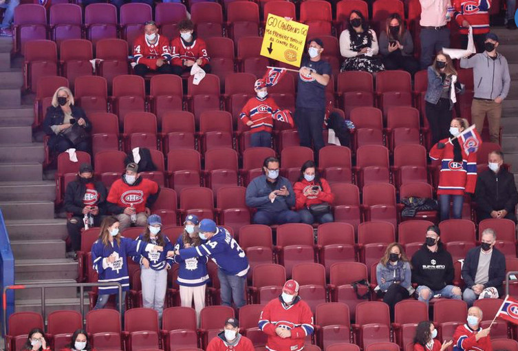 【楓葉Vs國民】生死大戰冇觀眾變有觀眾 550已接種醫護多倫多撑場