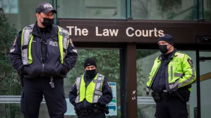 兩個華裔女子爭拗多年 其中一人在卑詩最高法院刺傷對方 被控嚴重傷人