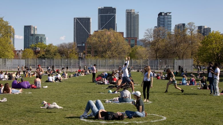 譚詠詩: 秋季前有望解除疫情限制