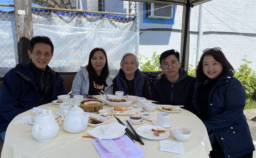 母親節各大餐廳戶外用餐區爆滿 分時段用餐 取外賣也要排隊