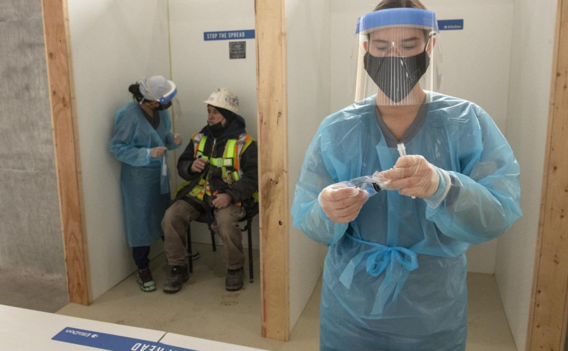 專家呼籲在食品加工廠和學校等地引入新冠快速檢測設備