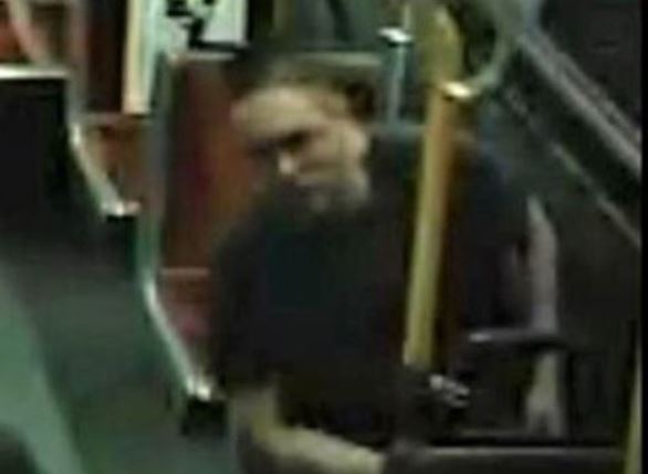 出言種族侮辱與褻瀆2穆斯林婦女 警發圖籲公眾助尋涉案男子