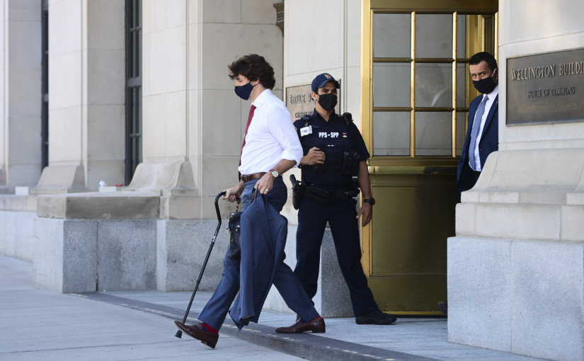 杜魯多與子女玩耍時扭傷足踝 並指出重開加美邊境要謹慎行事