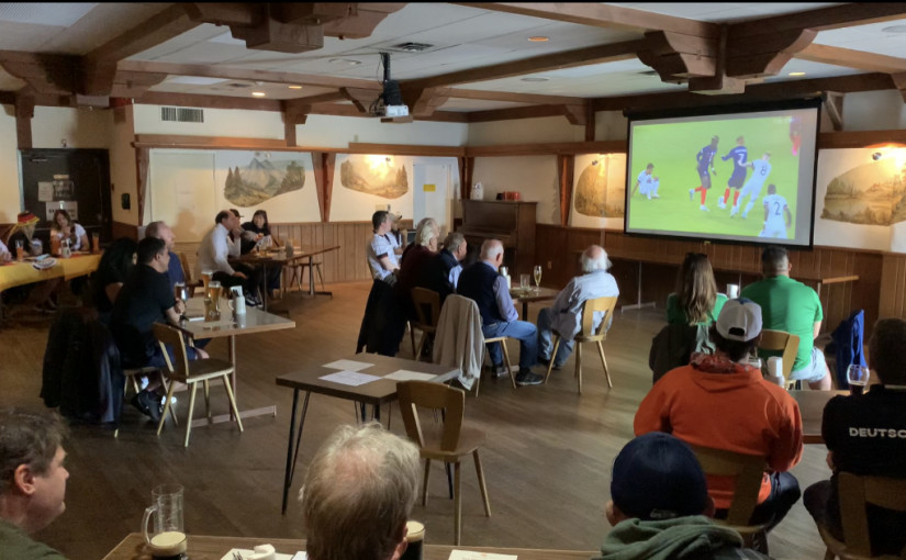 【視頻新聞】卑詩第二階段重開 餐廳組職球迷看歐洲足賽  影院重開