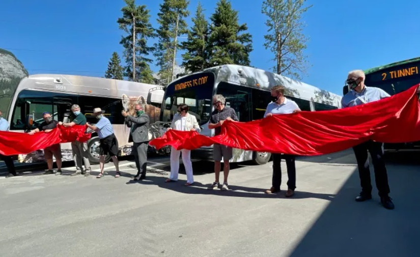 亞省班芙推出電動巴士 穿梭旅遊勝地