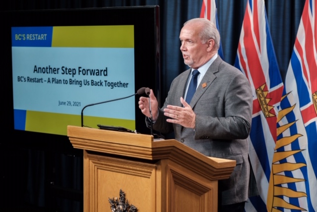 「死亡是生命的一部分」？ 省長為回應省民熱浪中死亡時用詞不當道歉