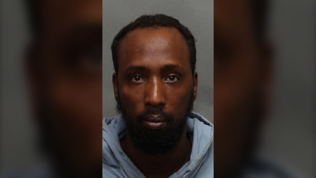 強制拘禁並襲擊兩名女子 多倫多男子受通緝