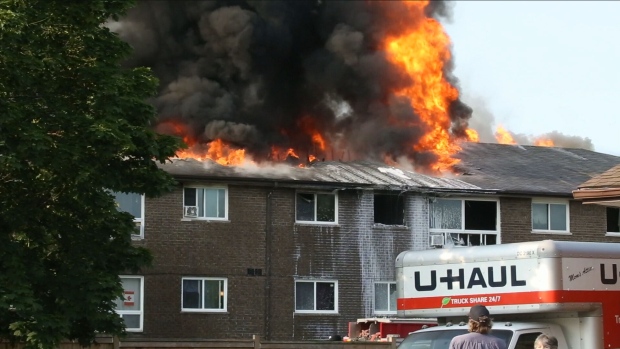 公寓樓起火 一人死亡兩人入院