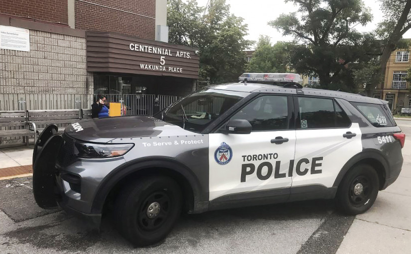 北約克柏文單位發現2具屍體