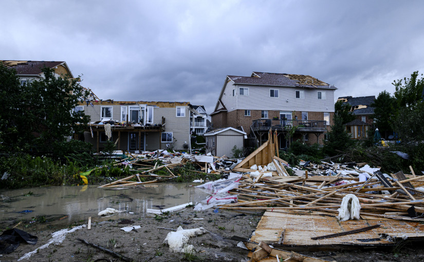 【更新】龍捲風襲擊安省巴里 8人受傷 數千個家庭失去電力供應